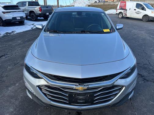 2022 Chevrolet Malibu FWD LT