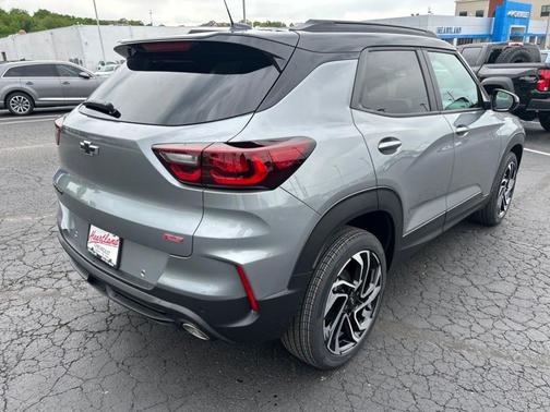 Sterling Gray Metallic 2026 Chevrolet Trailblazer RS