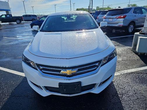 Summit White 2018 Chevrolet Impala 1LT