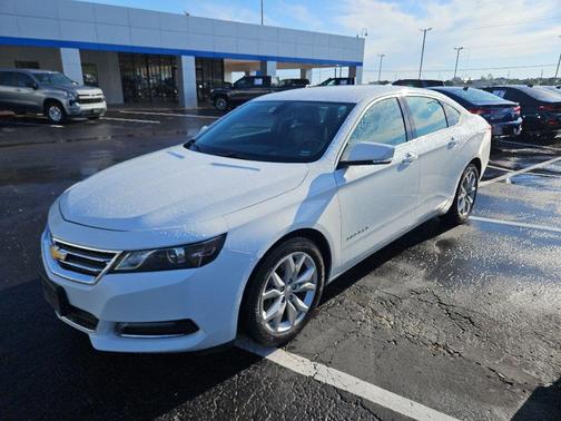 Summit White 2018 Chevrolet Impala 1LT