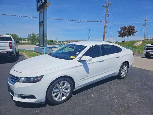 Summit White 2018 Chevrolet Impala 1LT