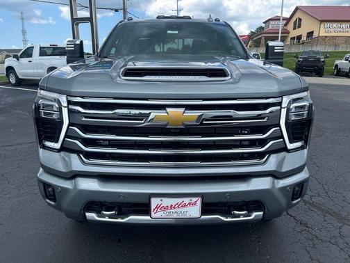 Sterling Gray Metallic 2026 Chevrolet Silverado 2500 High Country