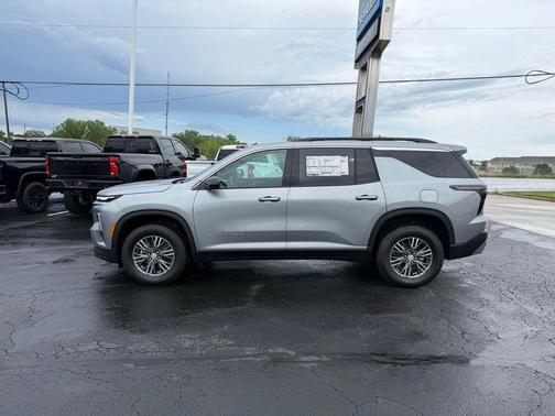Sterling Gray Metallic 2026 Chevrolet Traverse LT