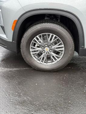 Sterling Gray Metallic 2026 Chevrolet Traverse LT