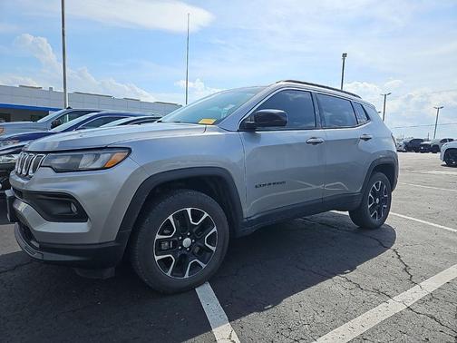 Billet Silver Metallic Clearcoat 2022 Jeep Compass Latitude