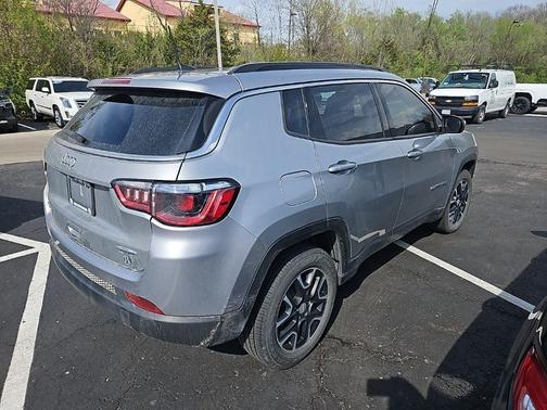 Billet Silver Metallic Clearcoat 2022 Jeep Compass Latitude