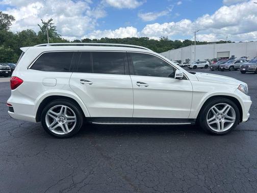 Diamond Silver Metallic 2014 Mercedes-Benz GL-Class GL 550 4MATIC