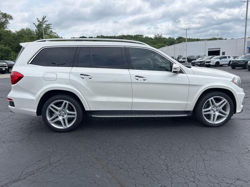 2014 Mercedes-Benz GL-Class GL 550 4MATIC