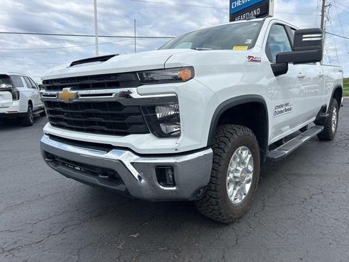 Summit White 2024 Chevrolet Silverado 2500 LT