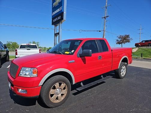 Bright Red Clearcoat 2005 Ford F-150 SuperCab