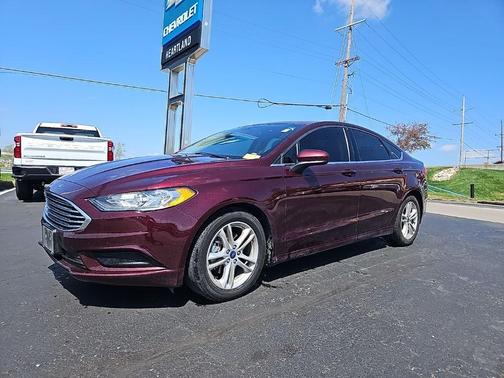 Burgundy 2018 Ford Fusion SE