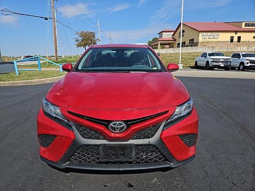 2019 Toyota Camry SE