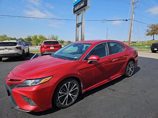 2019 Toyota Camry SE