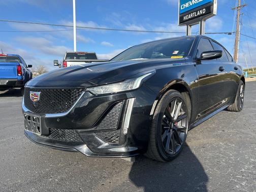 2022 Cadillac CT5 Sport