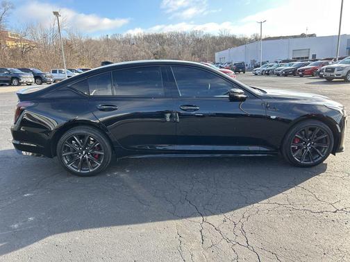 2022 Cadillac CT5 Sport