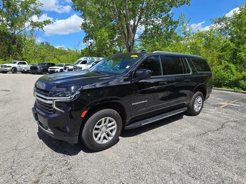 Black 2024 Chevrolet Suburban LT