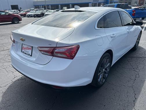 2022 Chevrolet Malibu FWD LT