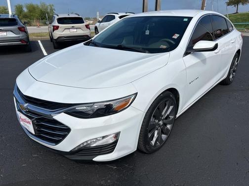 2022 Chevrolet Malibu FWD LT