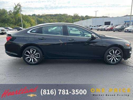 2022 Chevrolet Malibu FWD RS