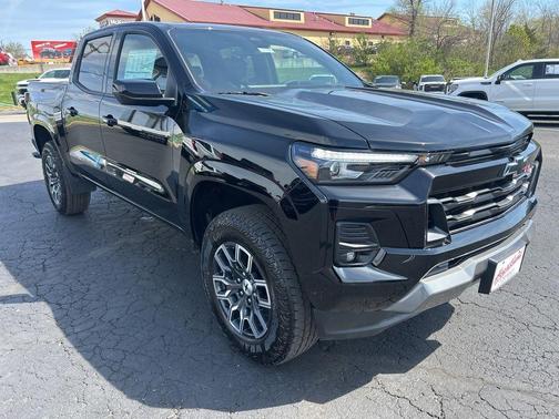 Black 2026 Chevrolet Colorado Z71