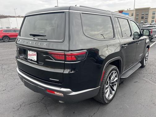2022 Jeep Wagoneer Series II 4x4