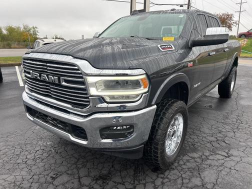 2021 RAM 2500 Laramie Crew Cab 4x4 6'4' Box