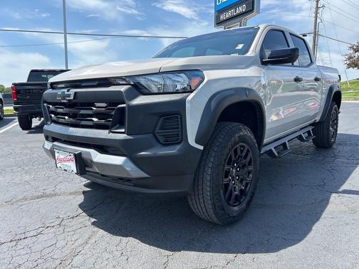 White Sand 2026 Chevrolet Colorado Trail Boss
