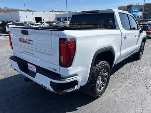 Summit White 2025 GMC Sierra 1500 AT4