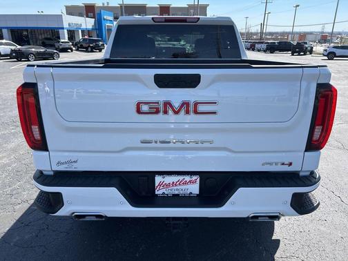 Summit White 2025 GMC Sierra 1500 AT4