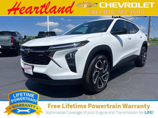 Summit White 2026 Chevrolet Trax 2RS
