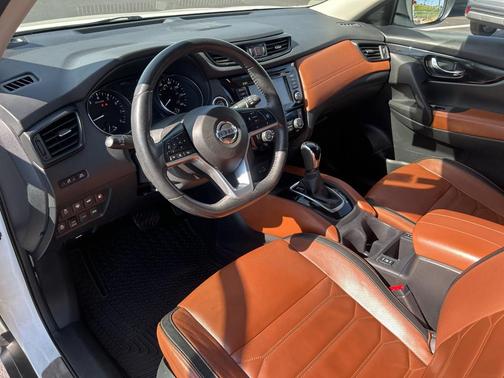 2019 Nissan Rogue Platinum