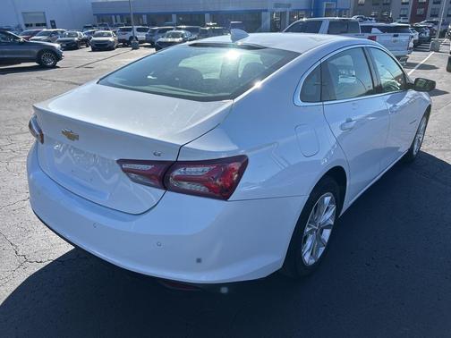 2021 Chevrolet Malibu FWD LT