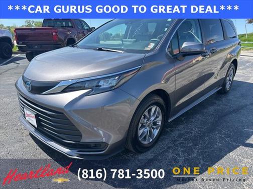 2024 Toyota Sienna LE