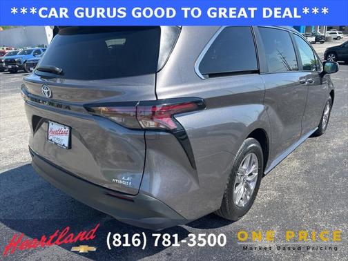 2024 Toyota Sienna LE