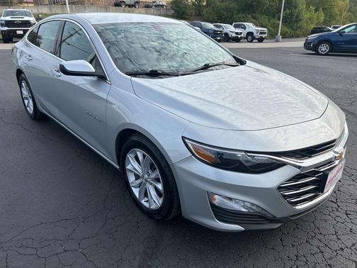 2022 Chevrolet Malibu FWD LT