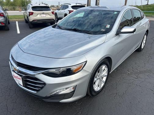 2022 Chevrolet Malibu FWD LT