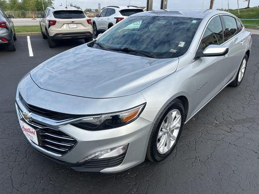 2022 Chevrolet Malibu FWD LT