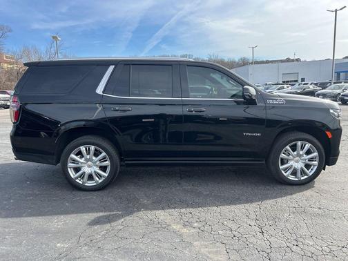 2022 Chevrolet Tahoe 4WD High Country