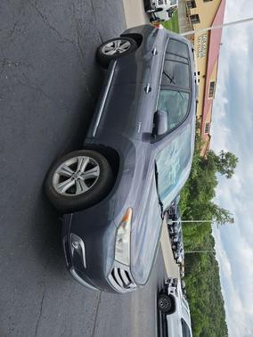 Magnetic Gray Metallic 2012 Toyota Highlander Limited