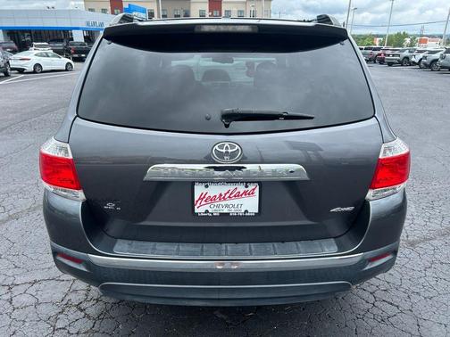 Magnetic Gray Metallic 2012 Toyota Highlander Limited