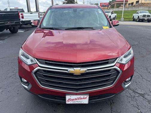 Cajun Red Tintcoat 2018 Chevrolet Traverse LT Cloth