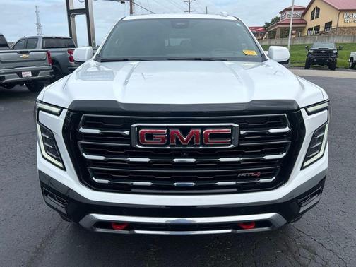 Summit White 2025 GMC Yukon AT4