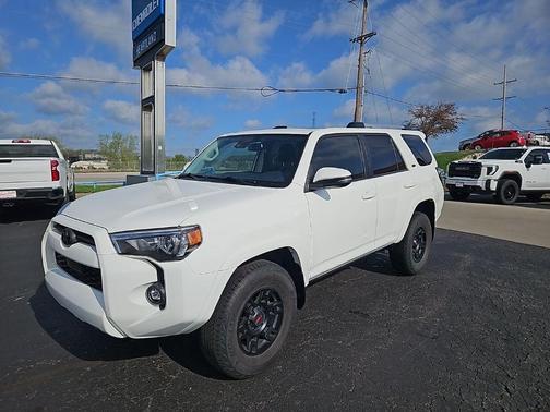 White 2022 Toyota 4Runner SR5 Premium