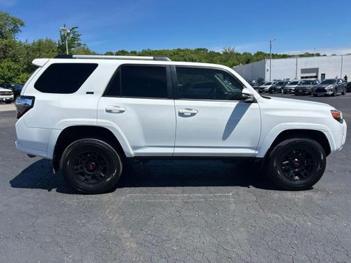 White 2022 Toyota 4Runner SR5 Premium