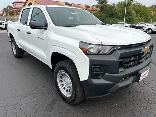2025 Chevrolet Colorado WT