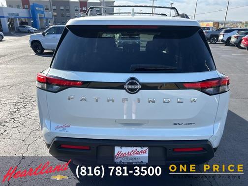 2022 Nissan Pathfinder SV 4WD