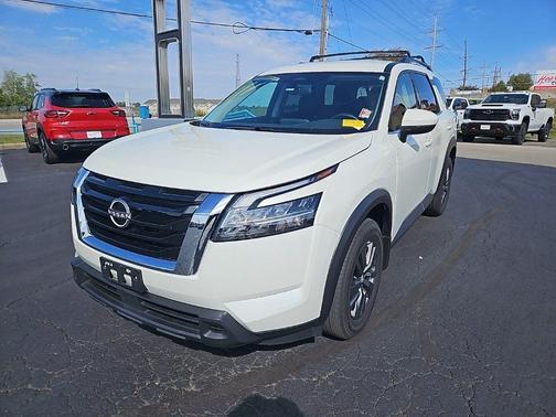 2022 Nissan Pathfinder SV 4WD