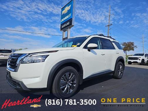 2022 Nissan Pathfinder SV 4WD