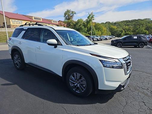 2022 Nissan Pathfinder SV 4WD