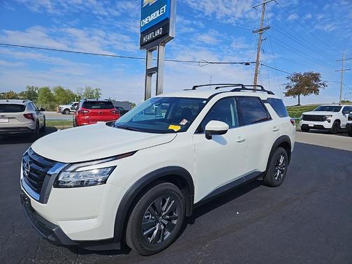 2022 Nissan Pathfinder SV 4WD